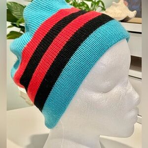 NWOT ❄️ Edelweiss ❄️ Ski Beanie Knit, Skull Cap, Teal W/ Black & Red Stripes